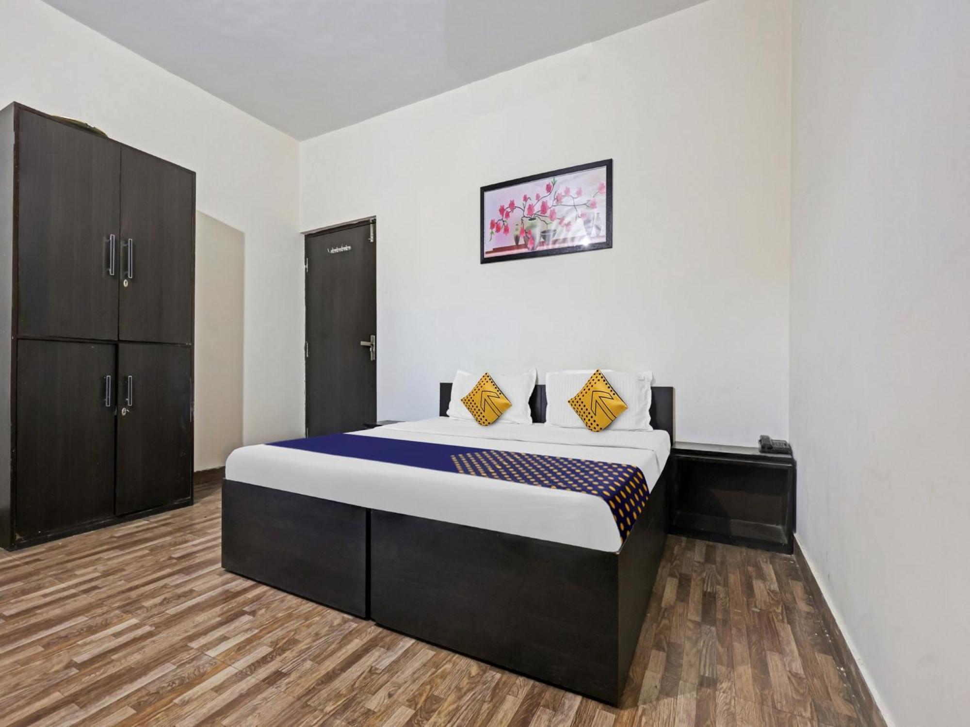 Spot On 81167 Hotel Asdr Rudrapur Bagian luar foto