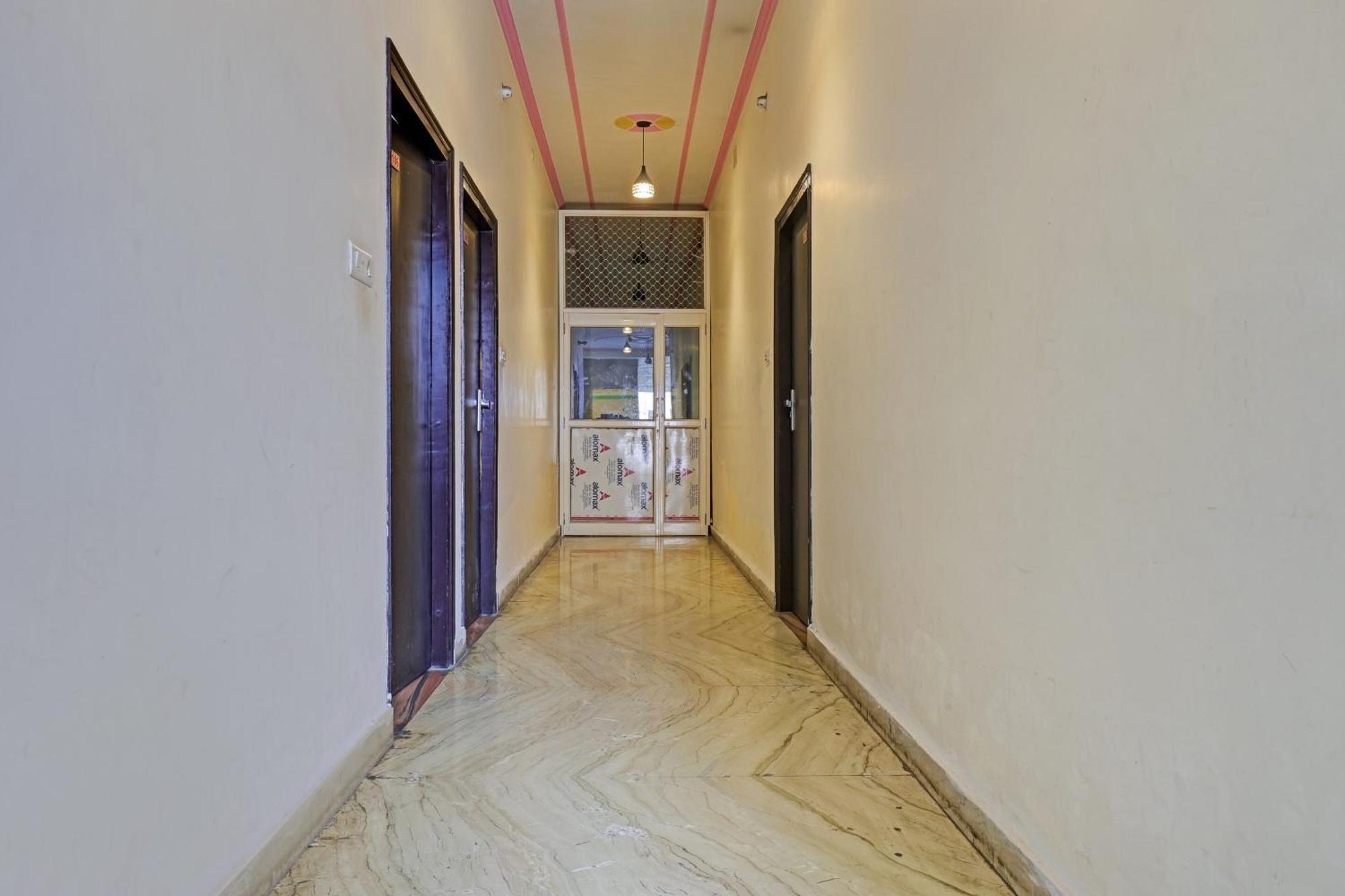 Spot On 81167 Hotel Asdr Rudrapur Bagian luar foto