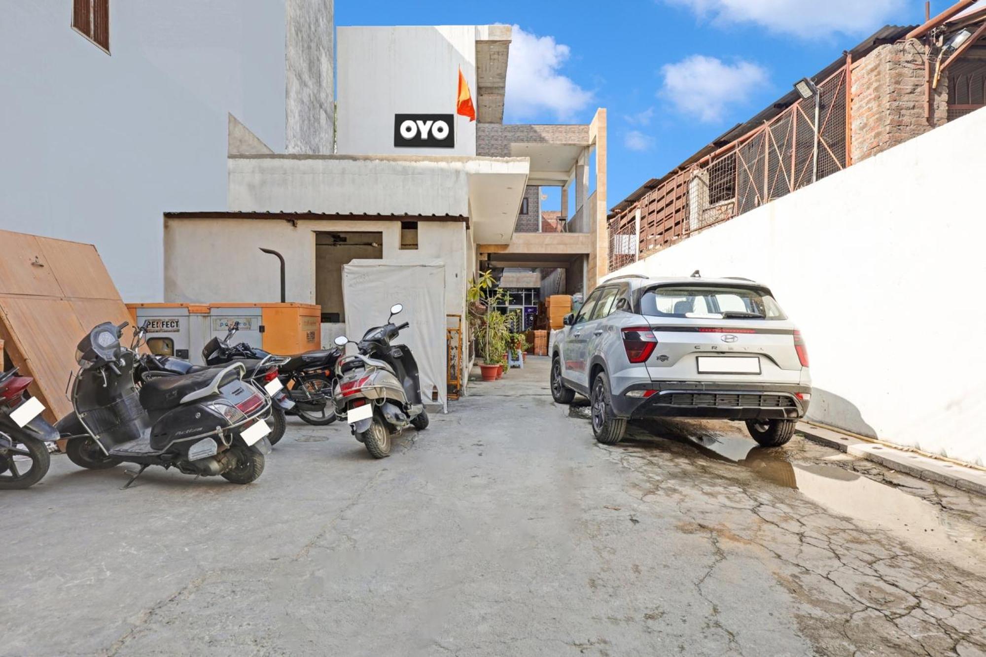 Spot On 81167 Hotel Asdr Rudrapur Bagian luar foto